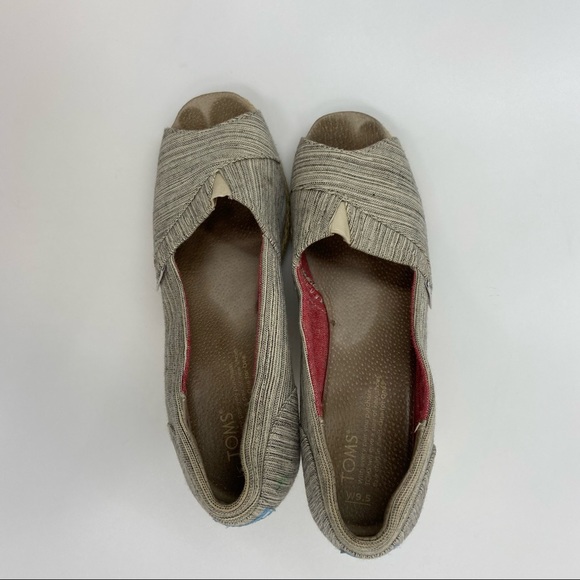Toms Wedges Women's Size W 9.5 Gray White Striped Open Peep Toe Heels Sandals - Picture 3 of 9